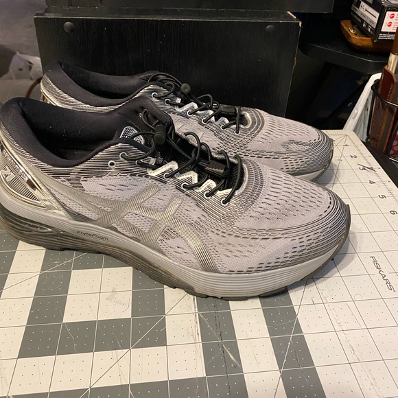 ASICS  gel- nimbus - Picture 2 of 4